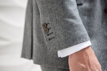 Load image into Gallery viewer, ELIE Peaked Lapel 3 Pcs Flannel Suit