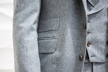 Load image into Gallery viewer, ELIE Peaked Lapel 3 Pcs Flannel Suit
