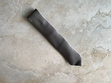 Cargar imagen en el visor de la galería, Charmeuse Silk Satin Tie