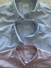 Cargar imagen en el visor de la galería, Blue Hairline Stripe Button Down