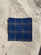 Cargar imagen en el visor de la galería, Cotton Flannel Plaid Handrolled Pocket Square