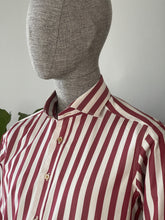 Cargar imagen en el visor de la galería, ANDRE Awning Stripe Shirt in Caccioppoli cloth