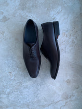 Load image into Gallery viewer, ARTHUR Wholecut Brown Dress Shoe Made-to-Order