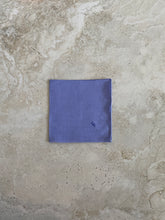 Cargar imagen en el visor de la galería, Linen Handrolled Pocket Square