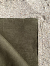 Cargar imagen en el visor de la galería, Linen Handrolled Pocket Square
